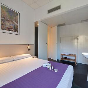 Habitación Estándar con Cama Queen